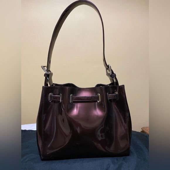 BEIJO LUXO SHOULDER BUCKET BAG DRAWSTRING PURSE PATENT LEATHER BROWN 10 X 12 - Picture 2 of 4